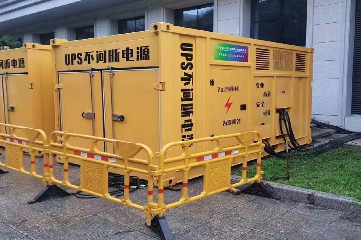 坡心镇发电机租赁施工现场